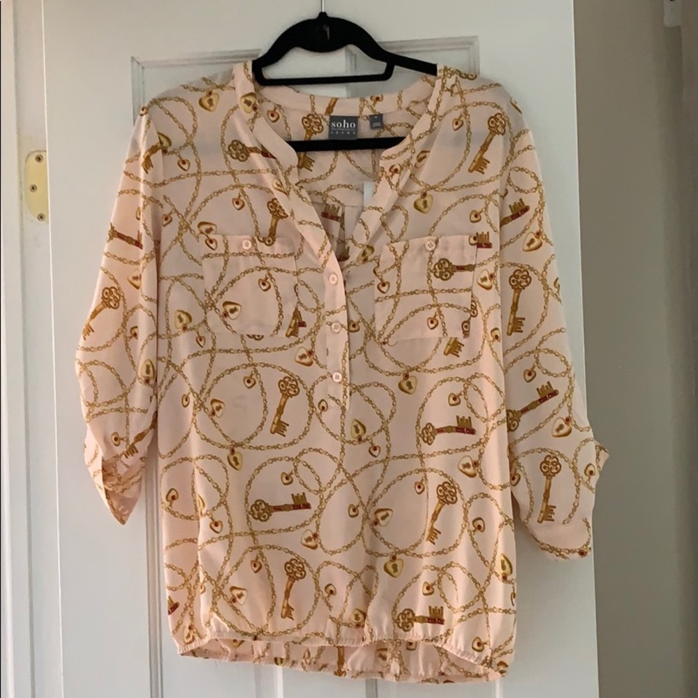 Women’s blouse. Pink with keys